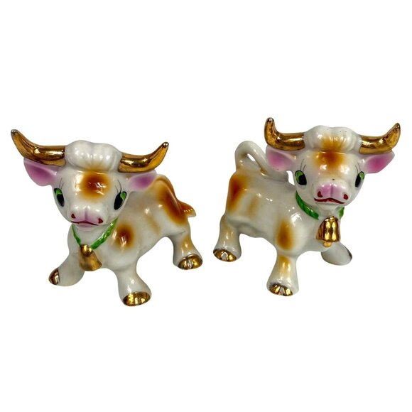 Vintage Kitsch Ceramic Cow Salt & Pepper Shakers Hand-Painted Japan - Picture 1 of 6